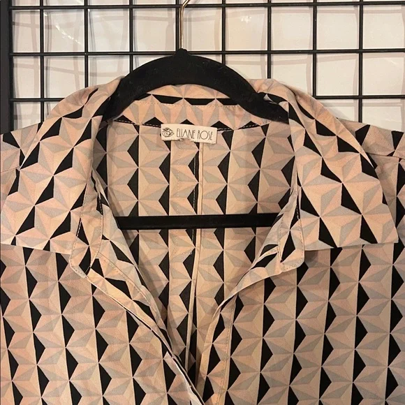 Elaine Rose Geometric Pattern Blouse - Picture 5 of 11